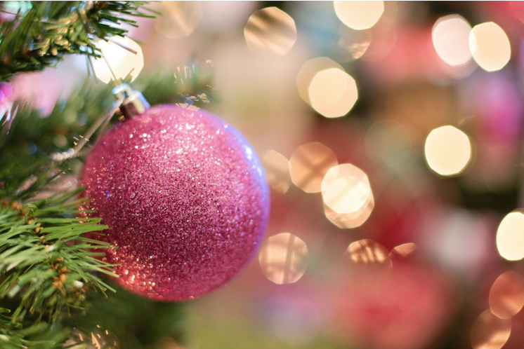 Discover the Science and Charm of Artificial Christmas Garlands